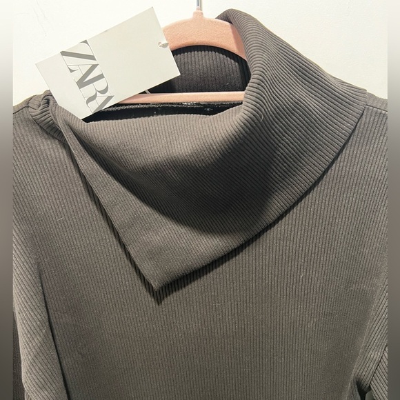 NWT Zara Sweater Dress with asymmetrical collar. Size M - Picture 3 of 6